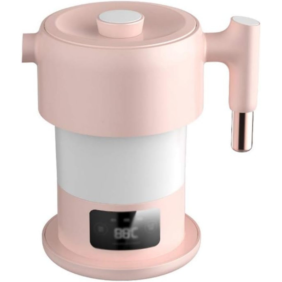 Una piccola caraffa elettrica per le bevande con capacita dichiarata di 0.6 litri e con struttura ripiegabile