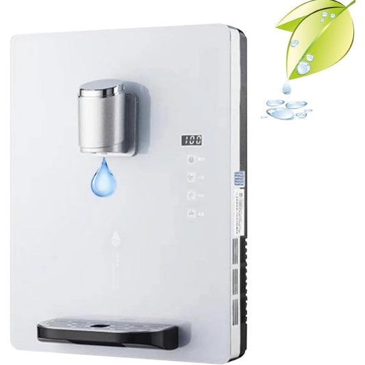 La riserva alimenta il punto di distribuzione dell'acqua di colore bianco e con potenza dichiarata di 2200 W